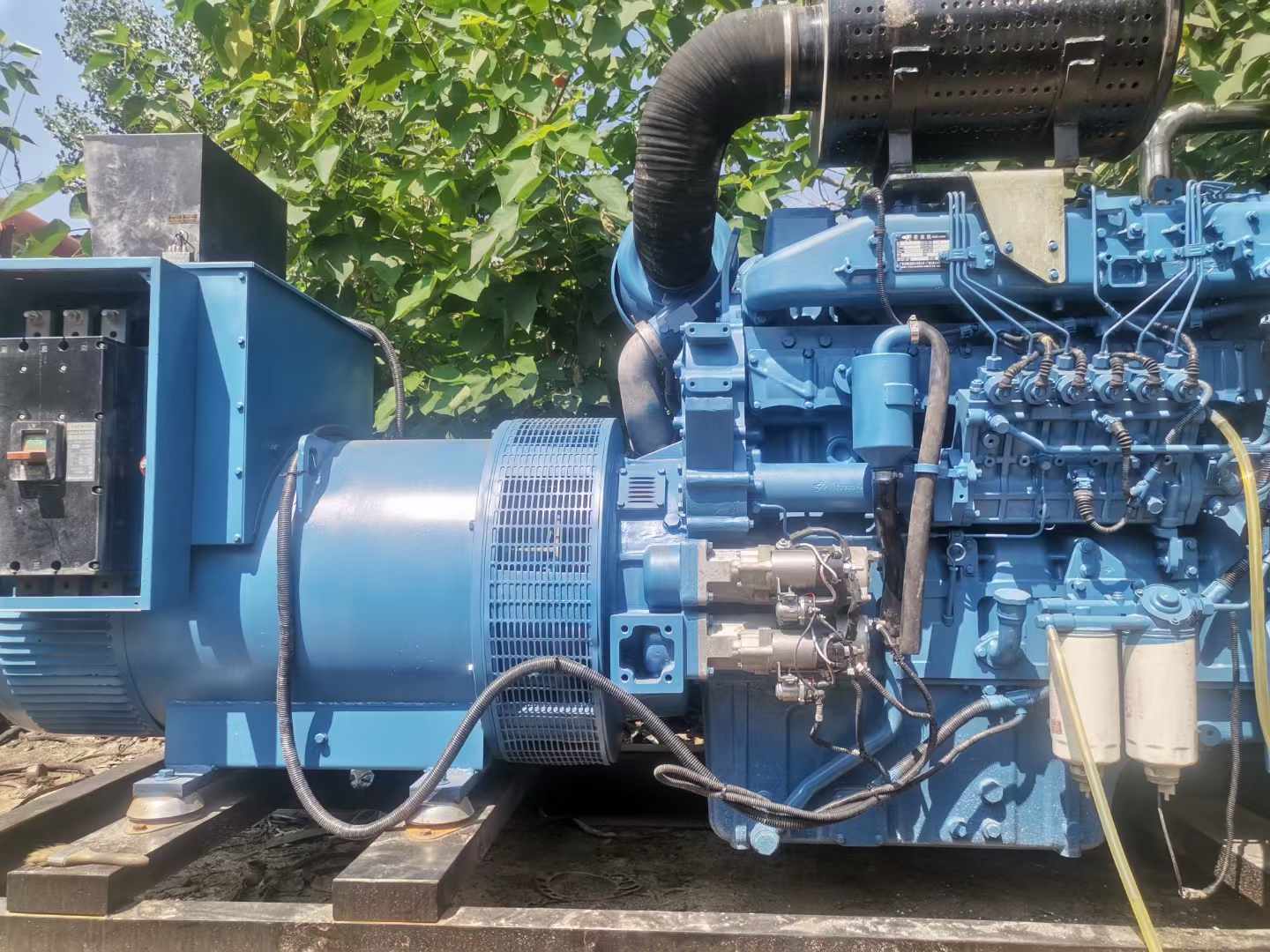 甘井子详细说明降低 800kW 柴油发电机输出电流波动的方法